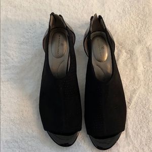 Bandolino black peek-a-boo toe shoe.